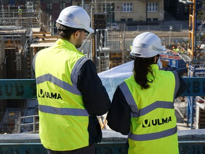 Em colaboração com o Green Building Council, facilitamos a transição dos nossos clientes para a sustentabilidade