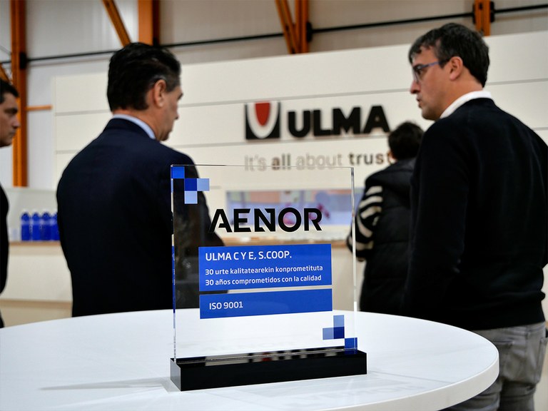 A ULMA Construction celebra o seu compromisso com a qualidade, mantendo a certificação ISO 9001 durante 30 anos ininterruptos